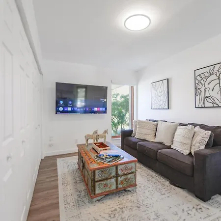 Awesome 4 Bedroom Housew/Pool @Westchester Miami Tamiami Extérieur photo