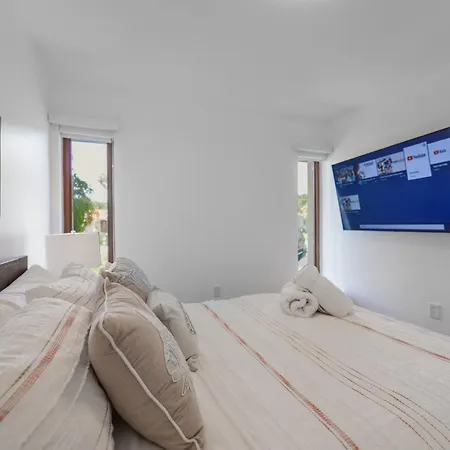 Awesome 4 Bedroom Housew/Pool @Westchester Miami Tamiami Extérieur photo