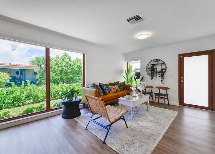 Awesome 4 Bedroom Housew/Pool @Westchester Miami
