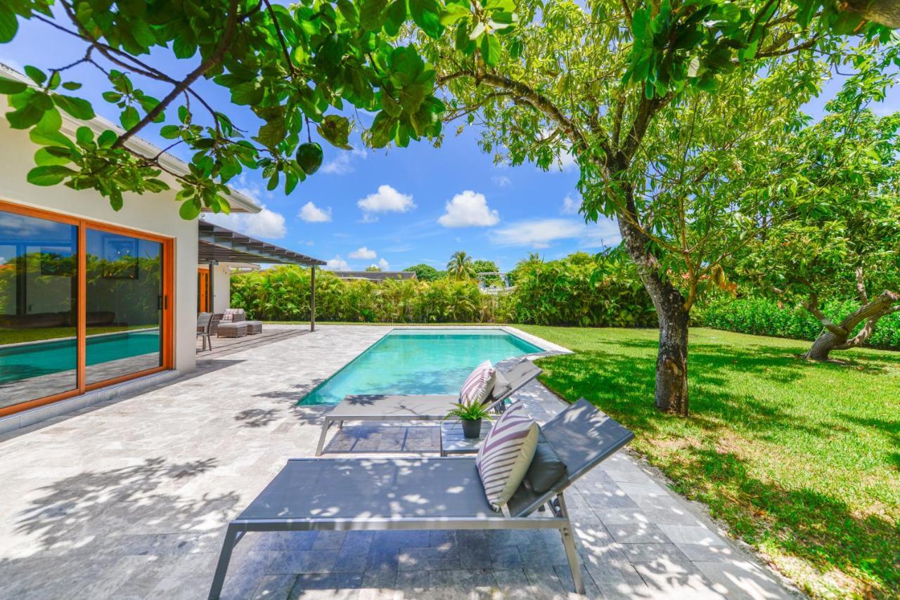 Awesome 4 Bedroom Housew/pool @westchester Miami Hébergement de vacances *
