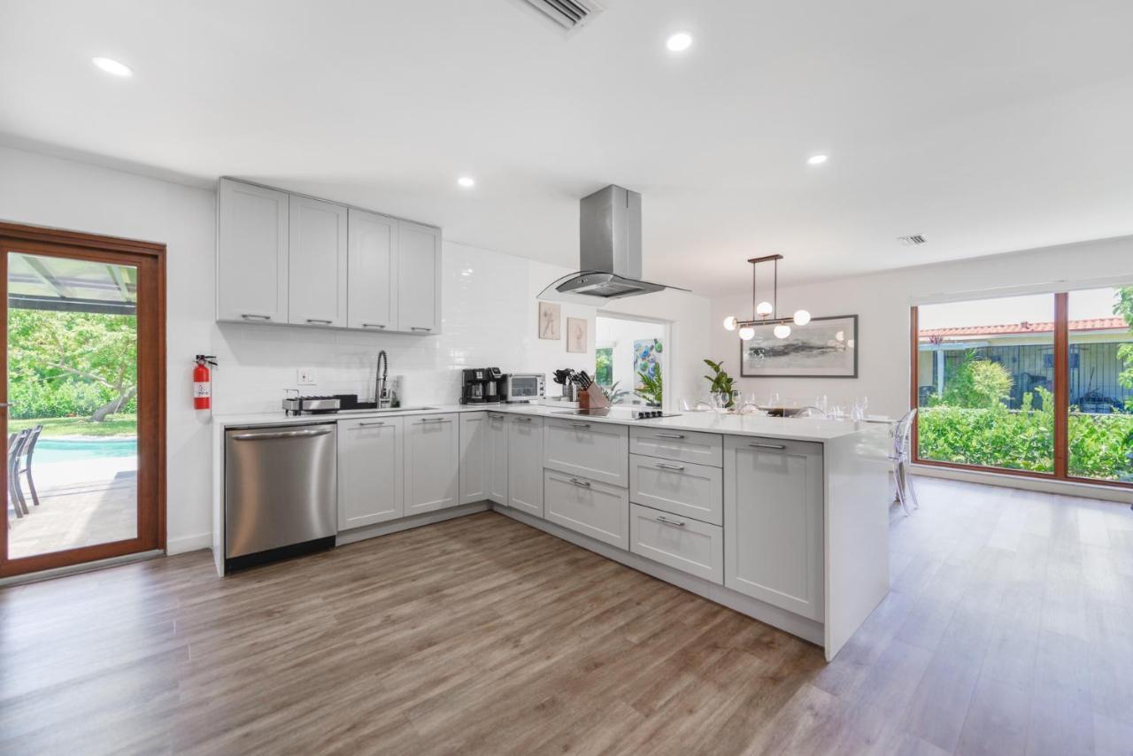 Awesome 4 Bedroom Housew/pool @westchester Miami Hébergement de vacances Tamiami